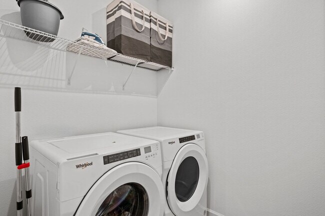 Building Photo - 9206 Seascape Cv