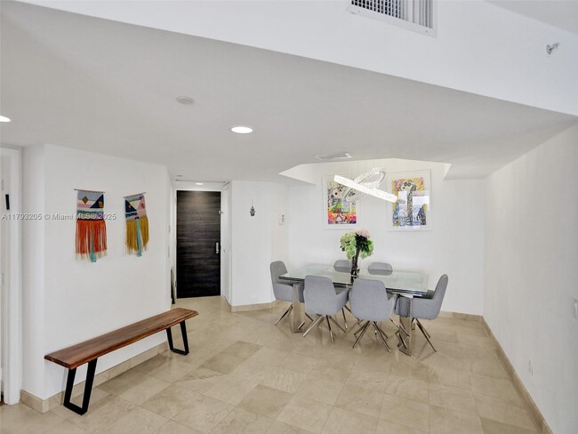 Building Photo - 21205 Yacht Club Dr