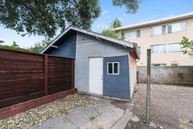 Building Photo - 1920 North Berkeley Bungalow Available!