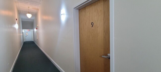 Building Photo - 33 Randolph St