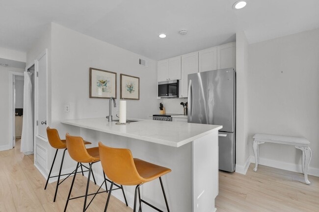 Building Photo - 702 Tattnall St