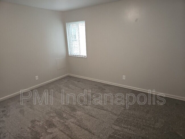 Building Photo - 6240 E 11th St