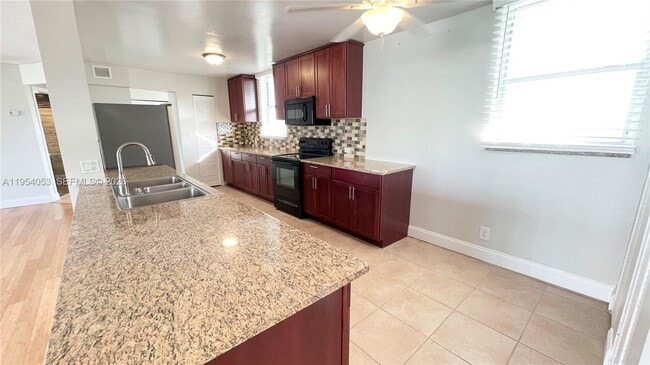 Building Photo - 3703 NE 166th St