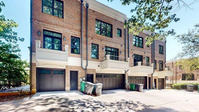 Building Photo - 617 W Worthington Ave