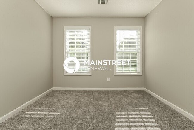 Building Photo - 4 Bedroom Pet-Friendly Home in Stockbridge...