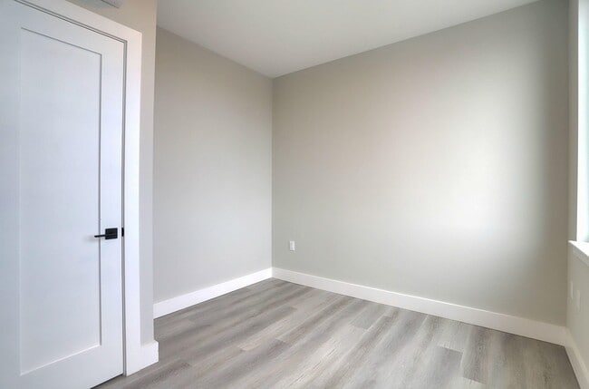 Building Photo - 3516 John F. Kennedy Blvd