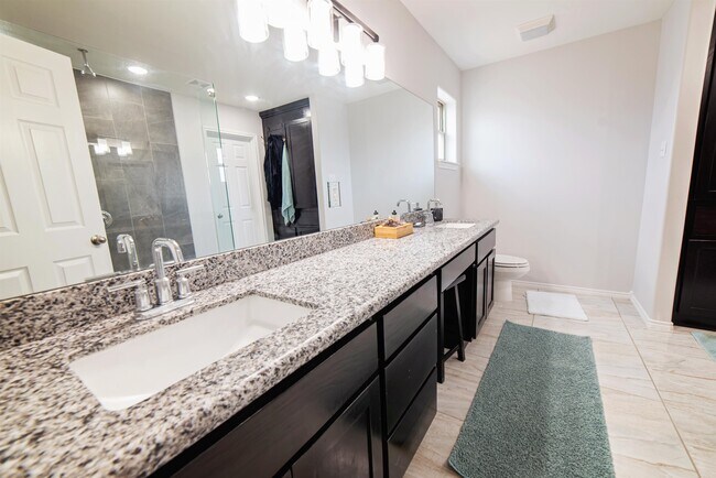 Building Photo - 5405 Jersey Dr