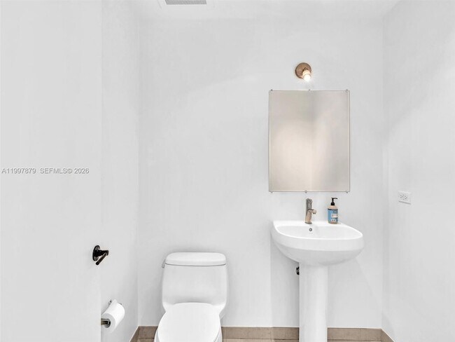 Building Photo - 3301 NE 1st Ave