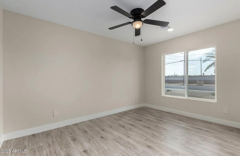 Building Photo - 1009 S 17th Ave