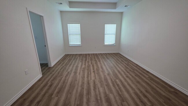 Building Photo - 1004 Killdeer Ct