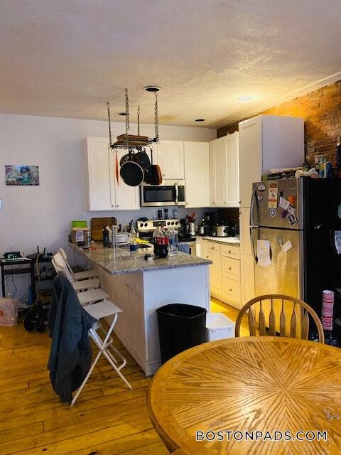 Building Photo - 610 Columbus Ave