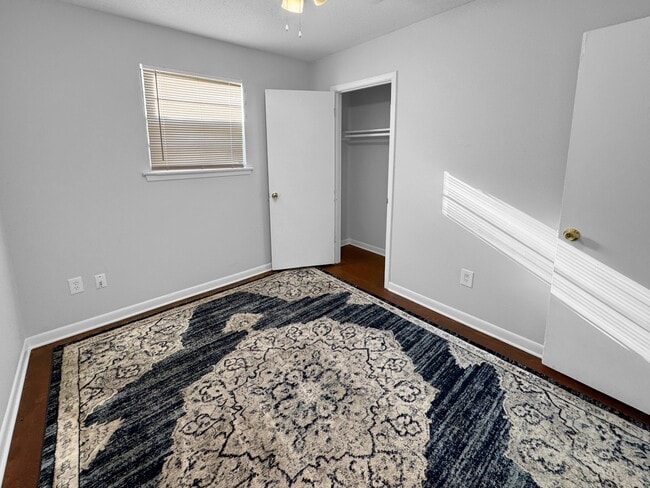 Building Photo - 3005 Magellan St