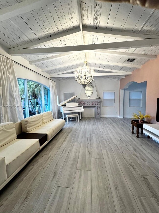 Building Photo - 3470 Sheridan Ave