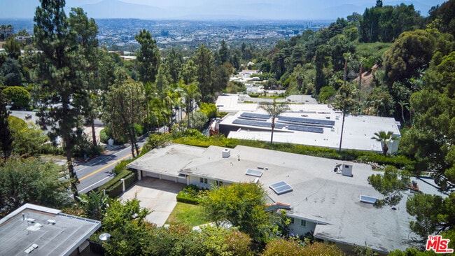 Building Photo - 1201 Loma Vista Dr