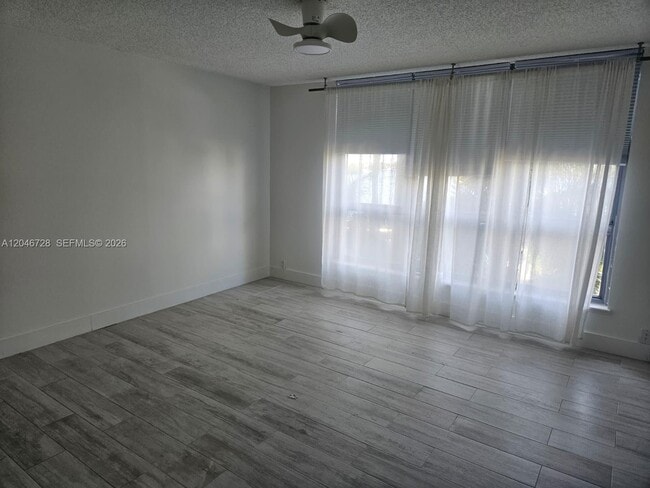 Building Photo - 3530 Mystic Pointe Dr