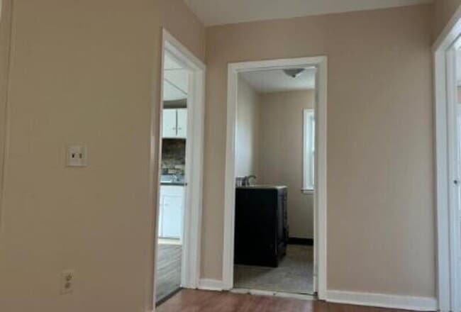 Building Photo - 98 Lime St