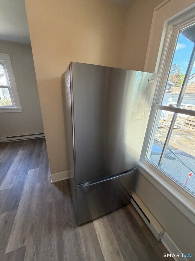 Building Photo - 35 9th Ave