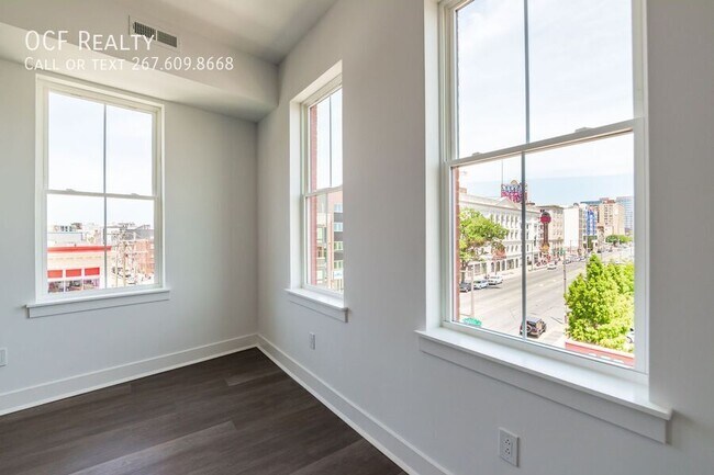 Building Photo - 813 N Broad St