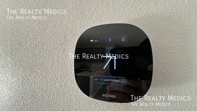 Building Photo - 850 Peyton Ave