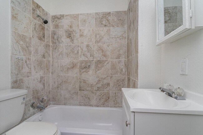 Building Photo - 2833 Marburg St
