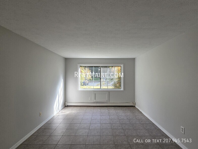 Building Photo - 20 Tall Pines Dr