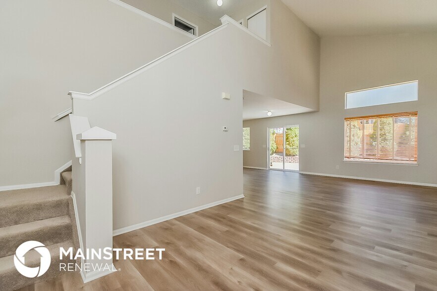 Building Photo - 5960 Christa Ct