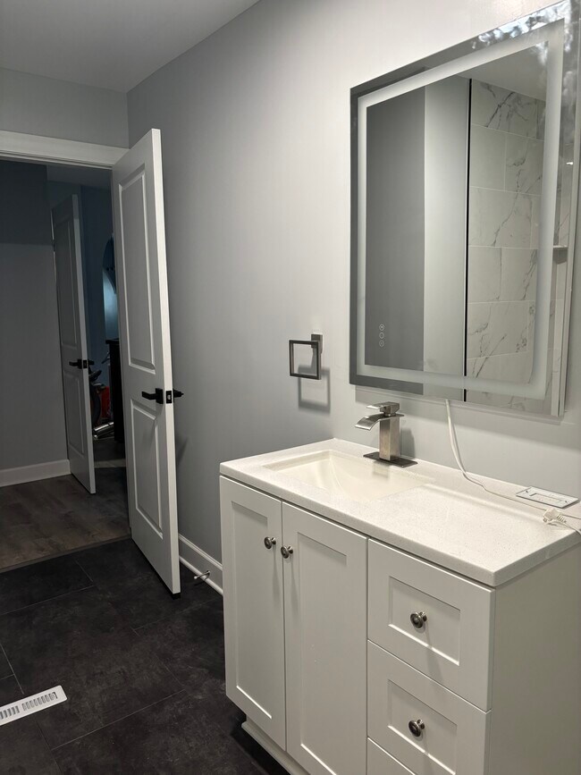 Building Photo - 239 West Ave