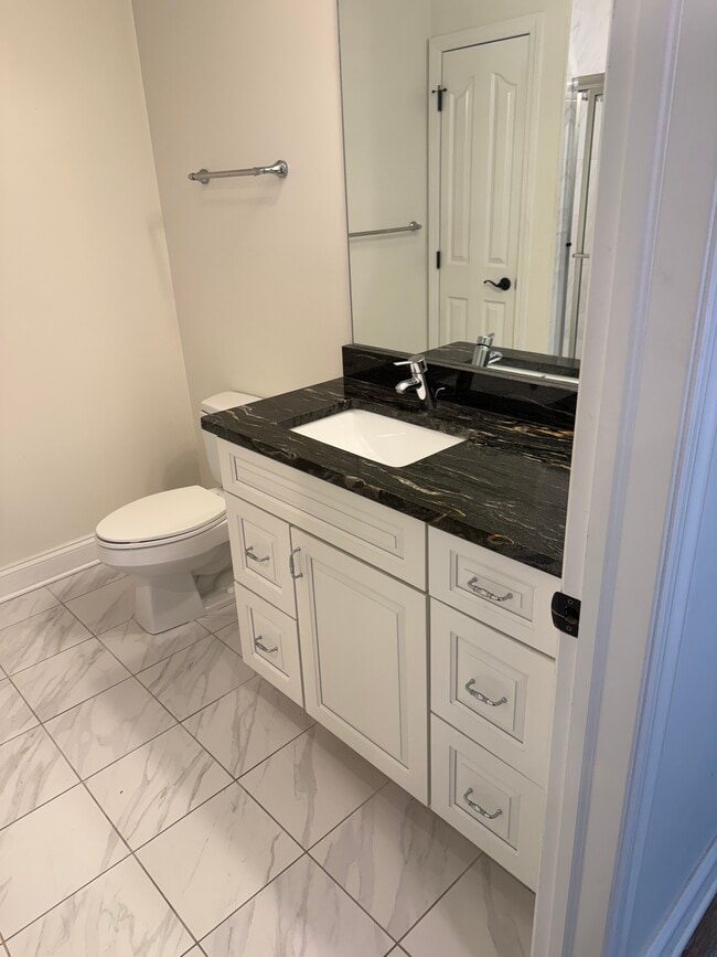 Building Photo - 208 Adams Pointe Blvd