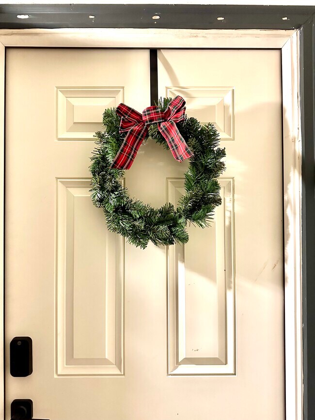 Building Photo - 2623 Gwendolyn Ln