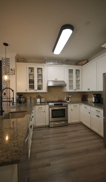 Building Photo - 16 Rivers Edge Dr