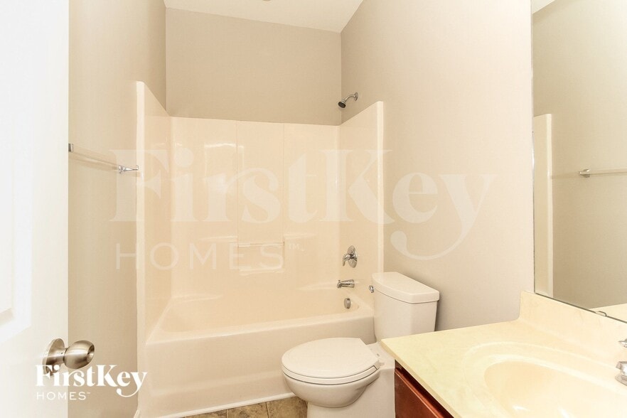 Building Photo - 10124 Garman Hill Dr