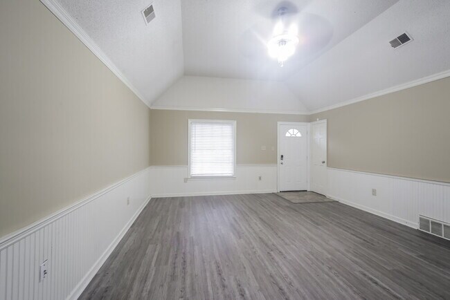 Building Photo - 4483 Green Creek