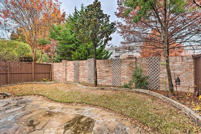 Building Photo - 4741 Durham Dr
