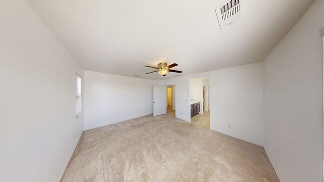 Building Photo - Beautiful 2 Story 4 Bedroom 3 Bathroom hom...