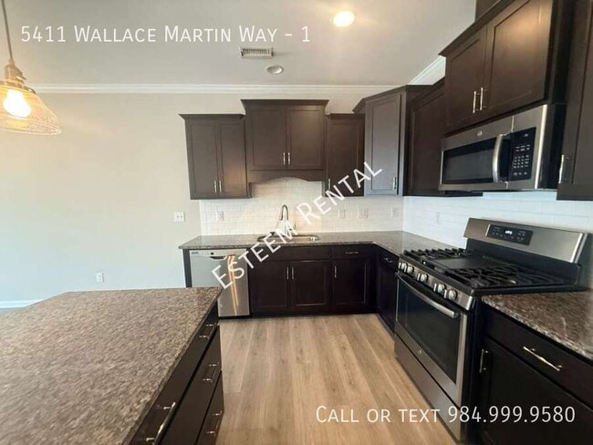 Building Photo - 5411 Wallace Martin Wy