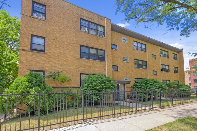 Interior Photo - 7770-78  S South Shore Drive Chicago, IL 6...