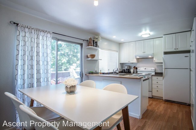 Building Photo - 7930 Mission Center Ct