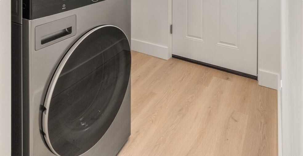 Building Photo - 205 W Harriman St