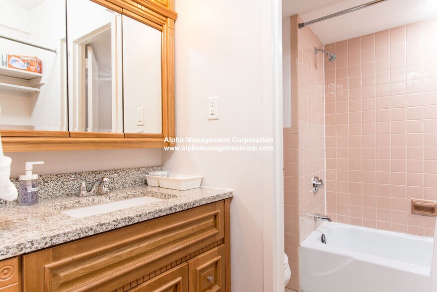 Building Photo - 1110 Commonwealth Ave