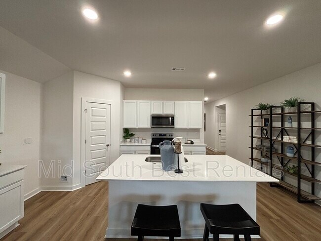 Building Photo - 260 Alyece Ln