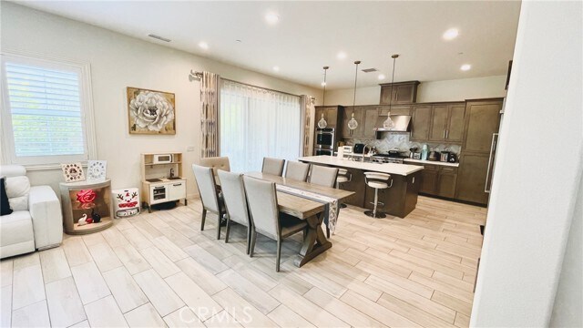 Building Photo - 358 Pinnacle Dr