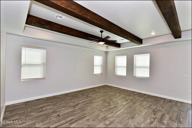 Building Photo - 13146 Cleethorpes St
