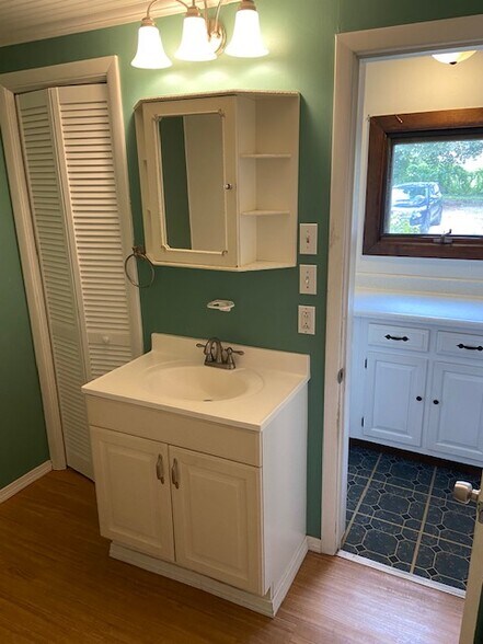 bathroom - 404 Washington St