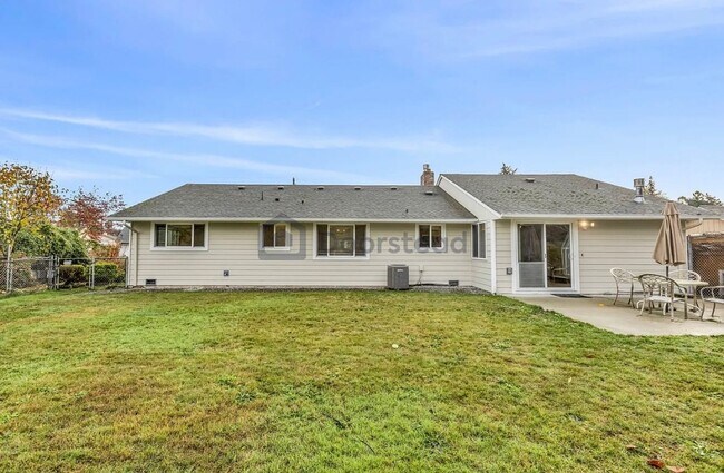 Building Photo - Beautiful Family Home in Tacoma!