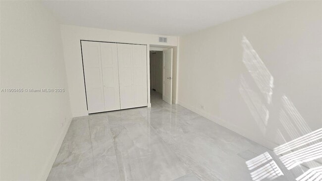 Building Photo - 250 174th St