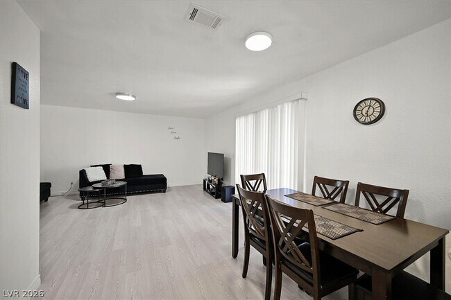 Building Photo - 5493 Indian River Dr