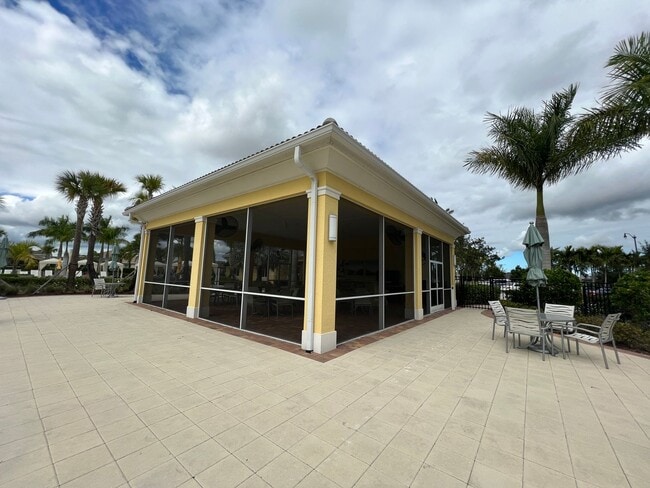 Building Photo - Luxury Living in a Gated Community – Modern 2-Bed Home with Premium Amenities!