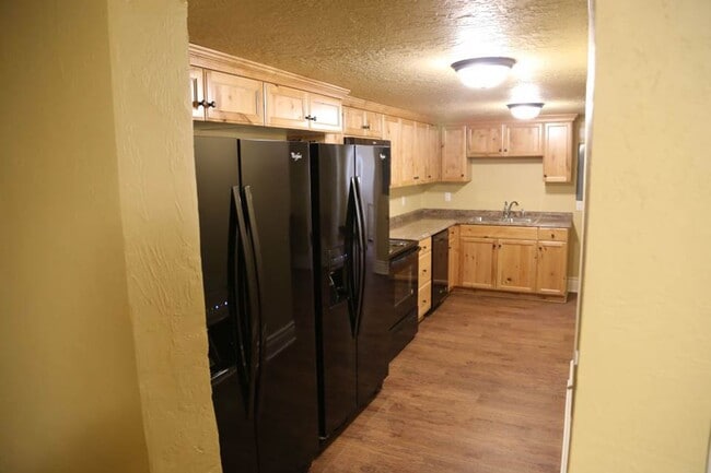 Building Photo - 685SEVera