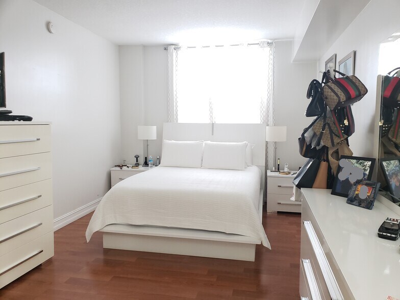 Building Photo - 1 Glen Royal Pkwy