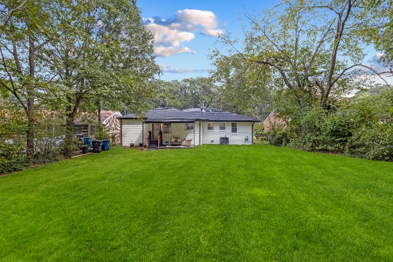 Building Photo - 2933 Cloverhurst Dr